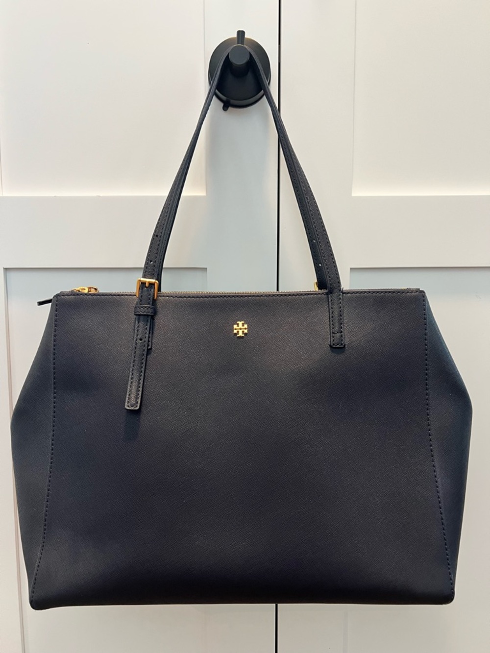 ⭐️✨Tory Burch Dark Navy Saffiano Leather Tote with Gold Logo